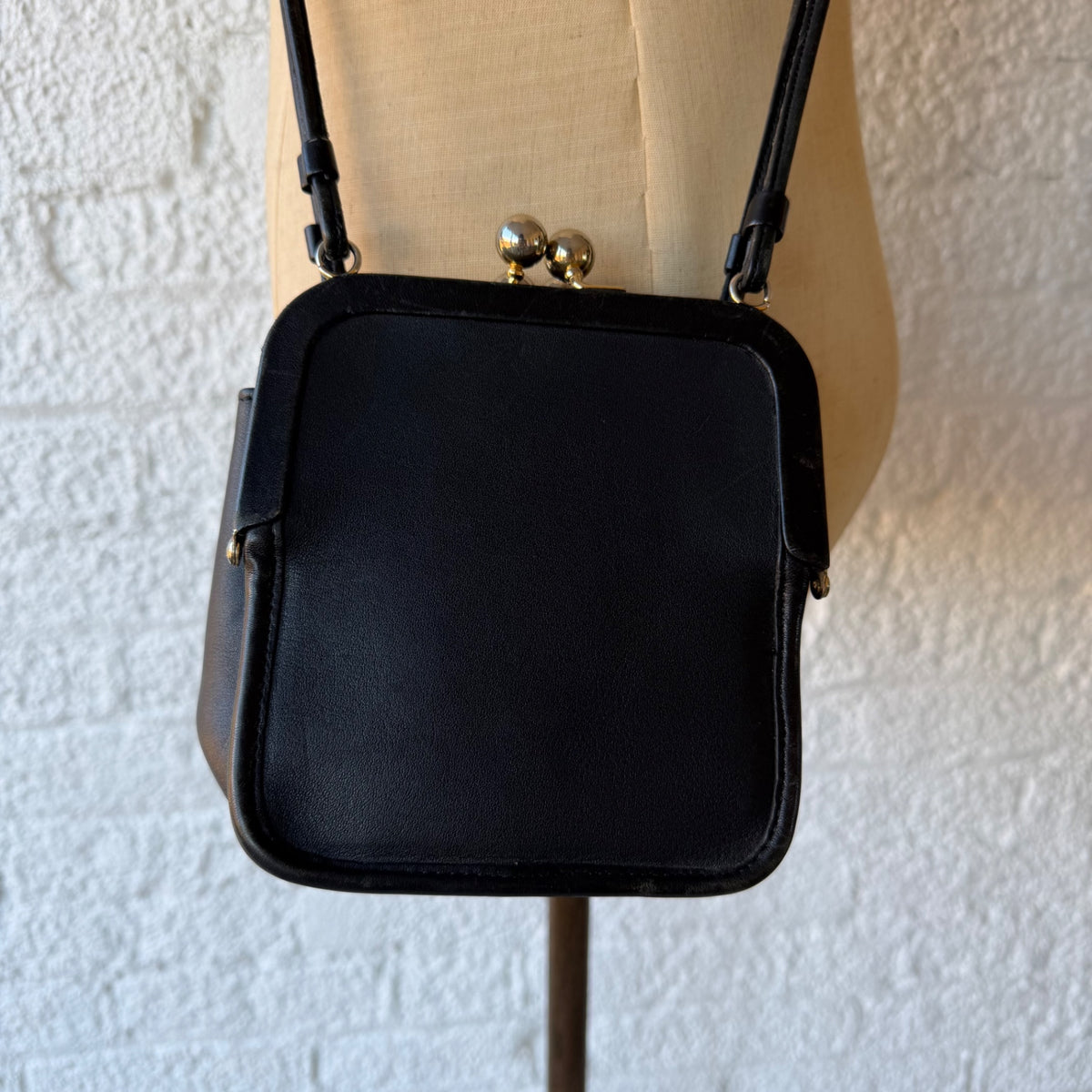 1990s Coach Bonnie Cashin Kisslock Crossbody Bag Black
