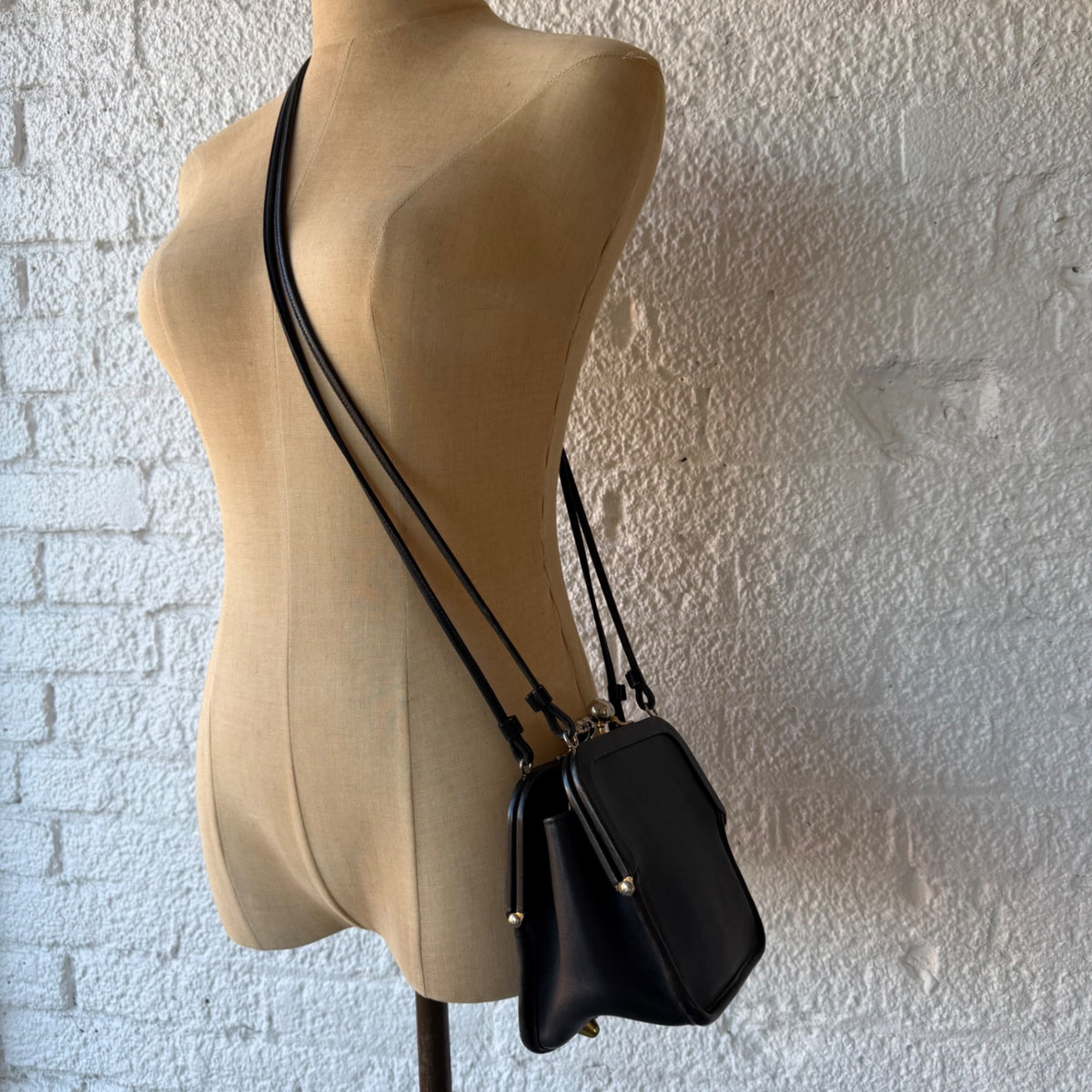 1990s Coach Bonnie Cashin Kisslock Crossbody Bag Black