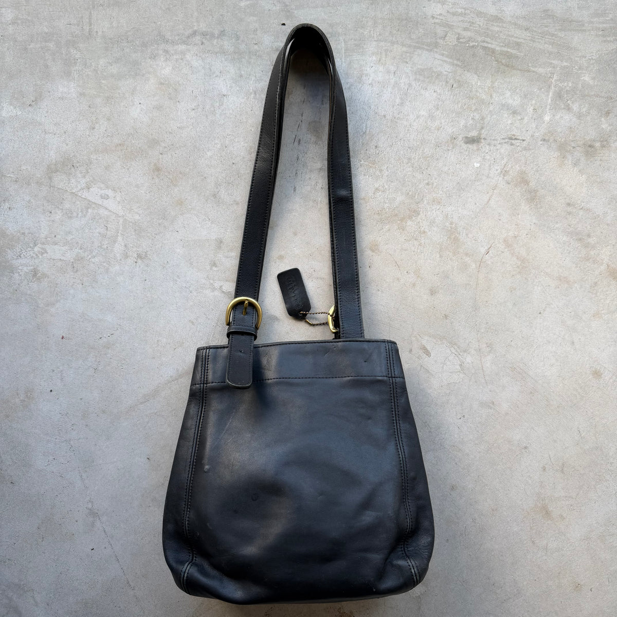 Vintage Coach Soho Waverly Buckle Black Leather Shoulder Bag