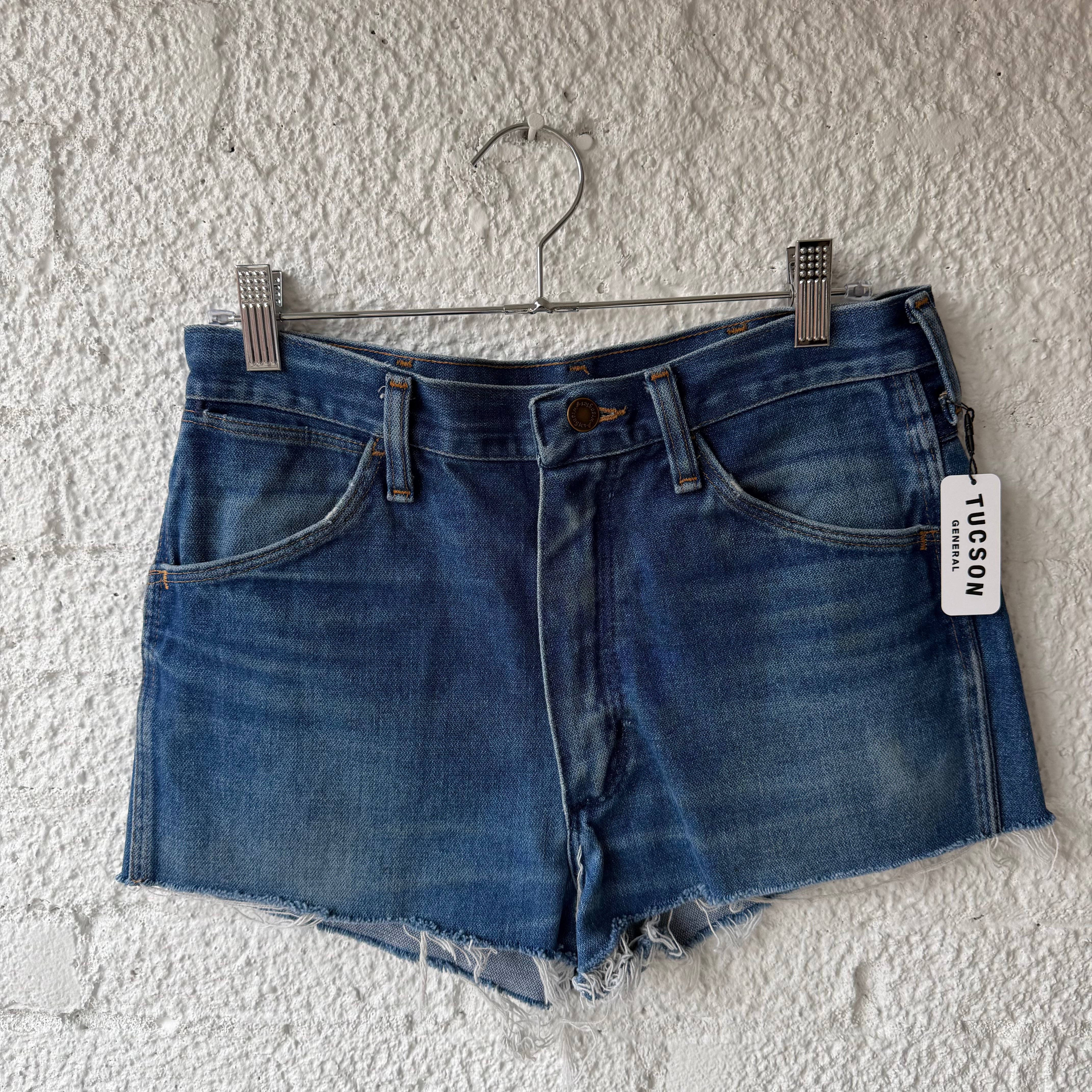 Wrangler shorts size 31