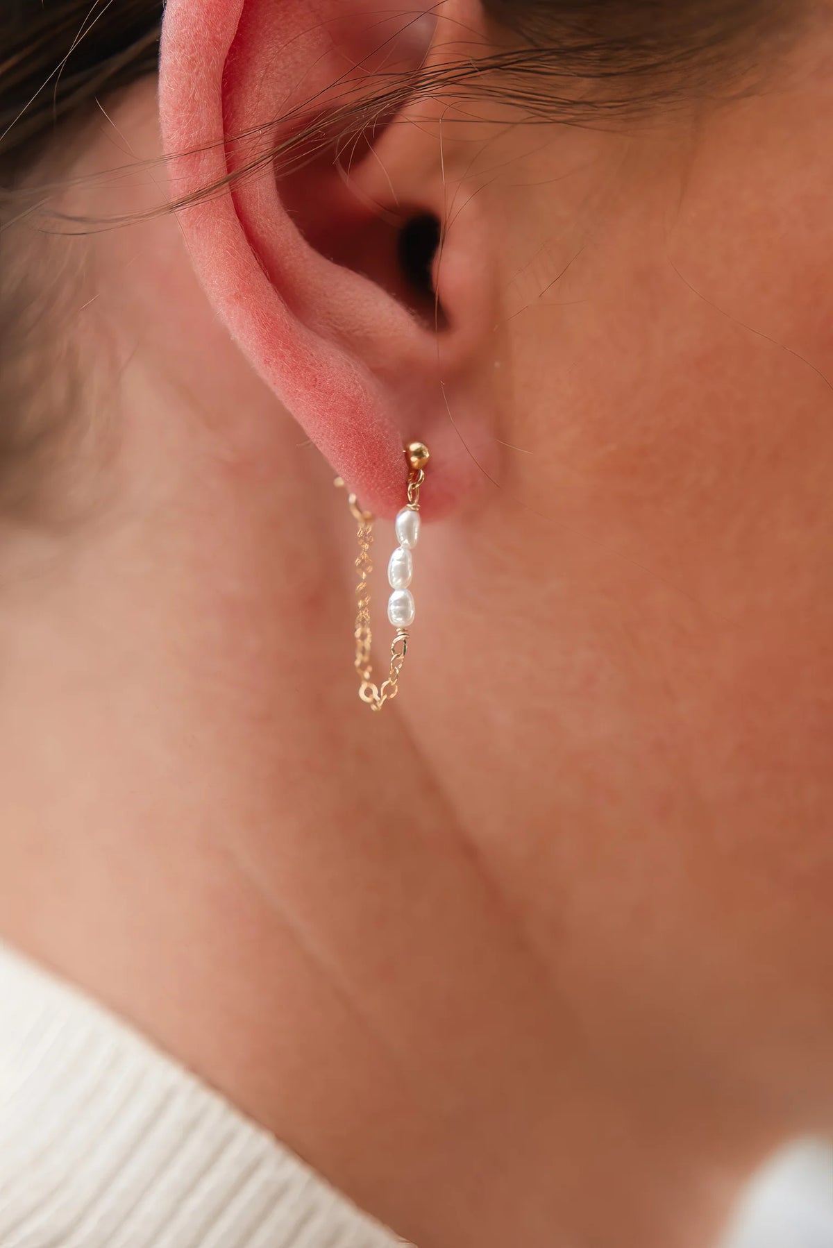 Ford & Fossil Pearl Droplet Studs