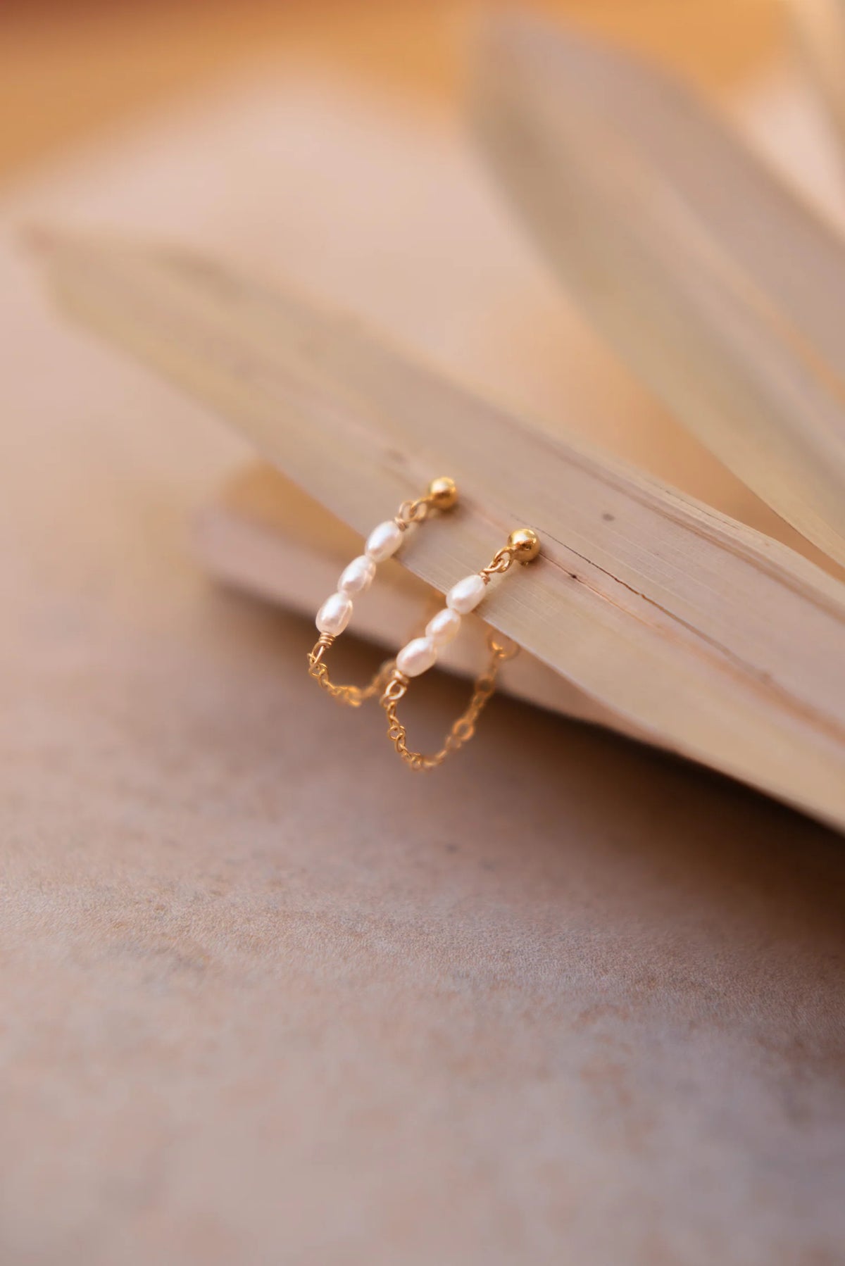 Ford & Fossil Pearl Droplet Studs