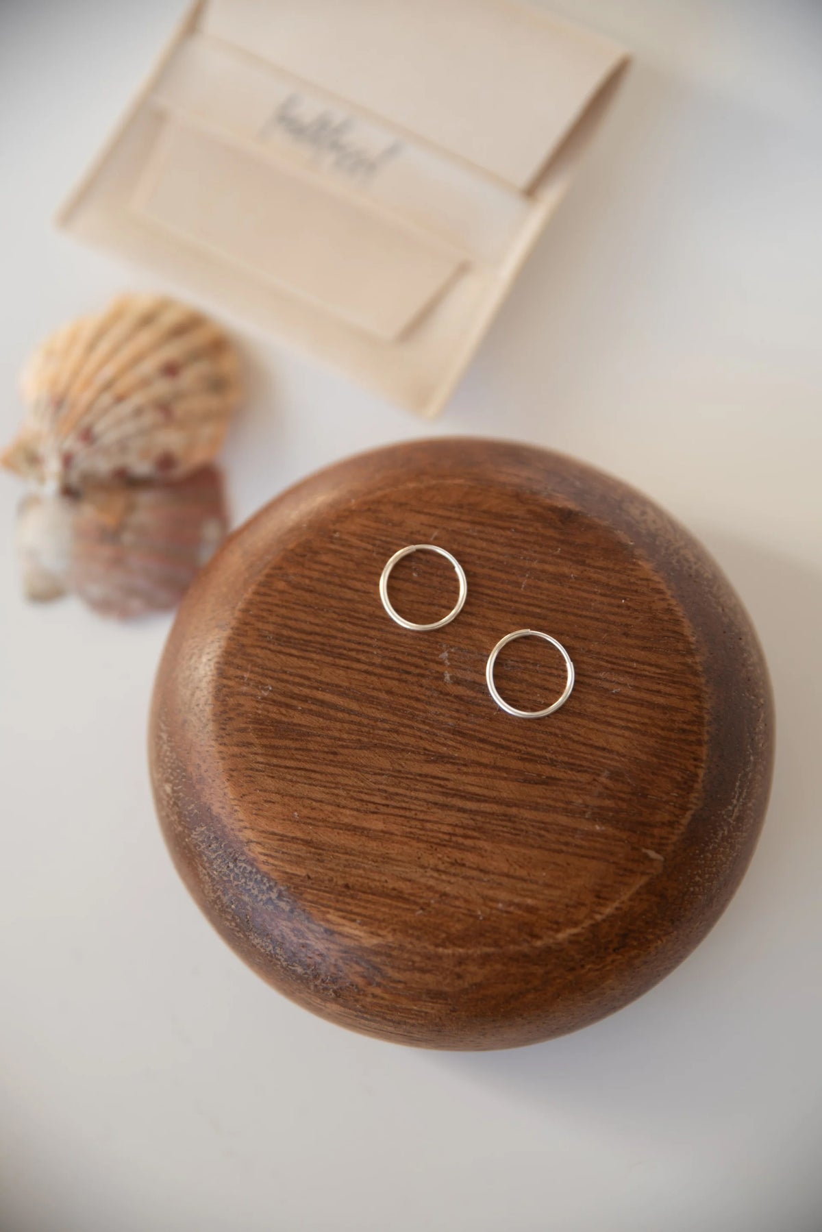 Ford & Fossil Sleeper Hoop 17MM