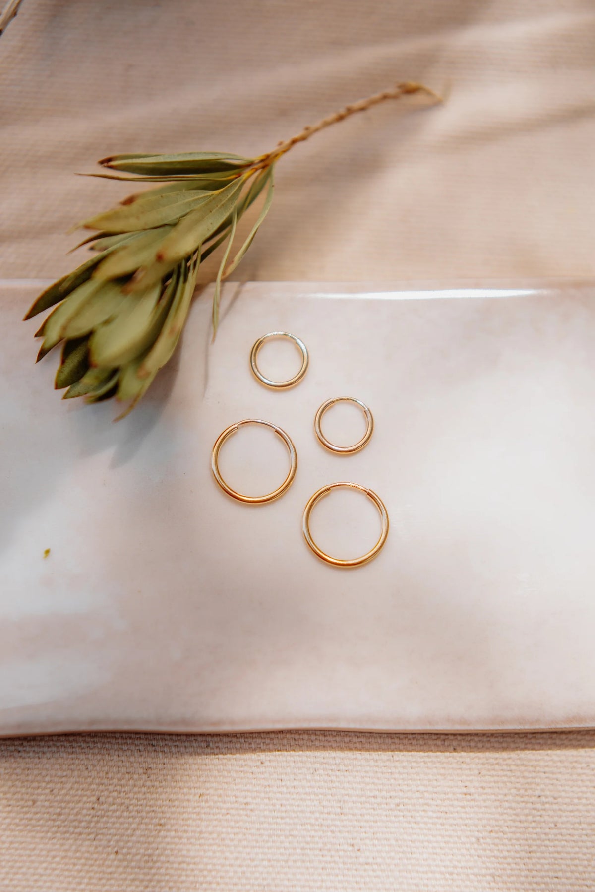 Ford & Fossil Sleeper Hoop 17MM